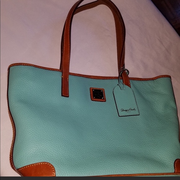 Dooney & Bourke Pebbled Leather Tote. - Picture 3 of 7